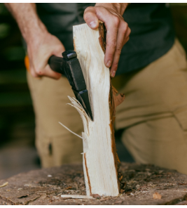 FISKARS BIJL X24 UNIVERSEEL M 1600 GRAM MET FIBERCOMP STEEL 60 CM