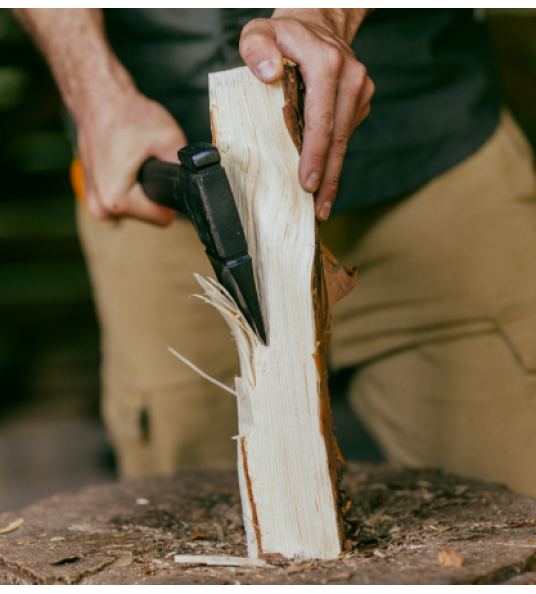 FISKARS BIJL X24 UNIVERSEEL M 1600 GRAM MET FIBERCOMP STEEL 60 CM